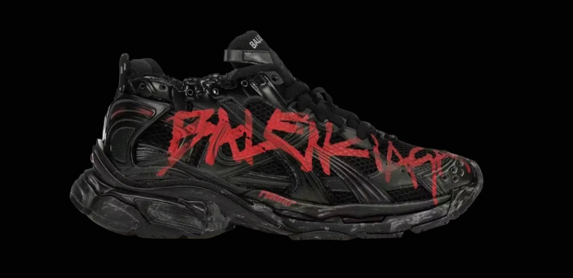 Balenciaga runners ￼