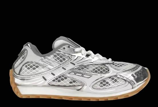 Bottega orbits (white and silver)